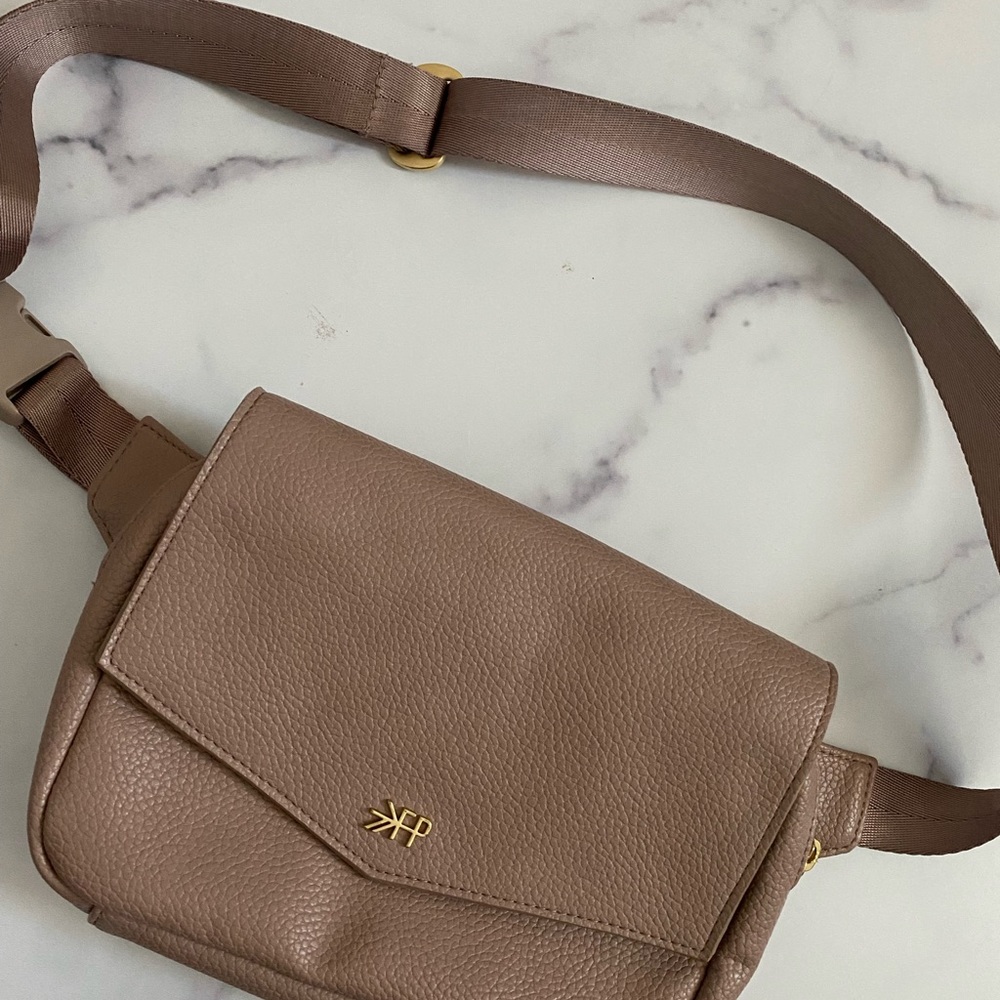 Freshly picked park pack Fanny pack in fig